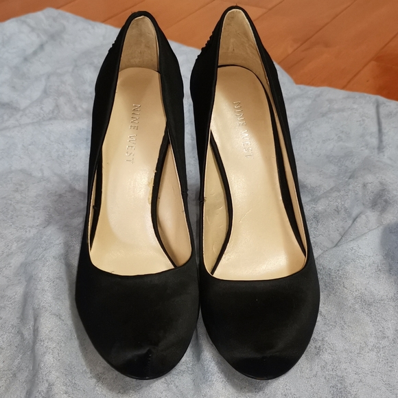Nine West satin heel shoes - Picture 3 of 6